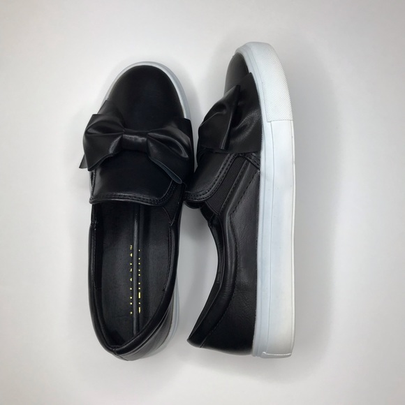 Black Slip-on Sneakers - Picture 7 of 8